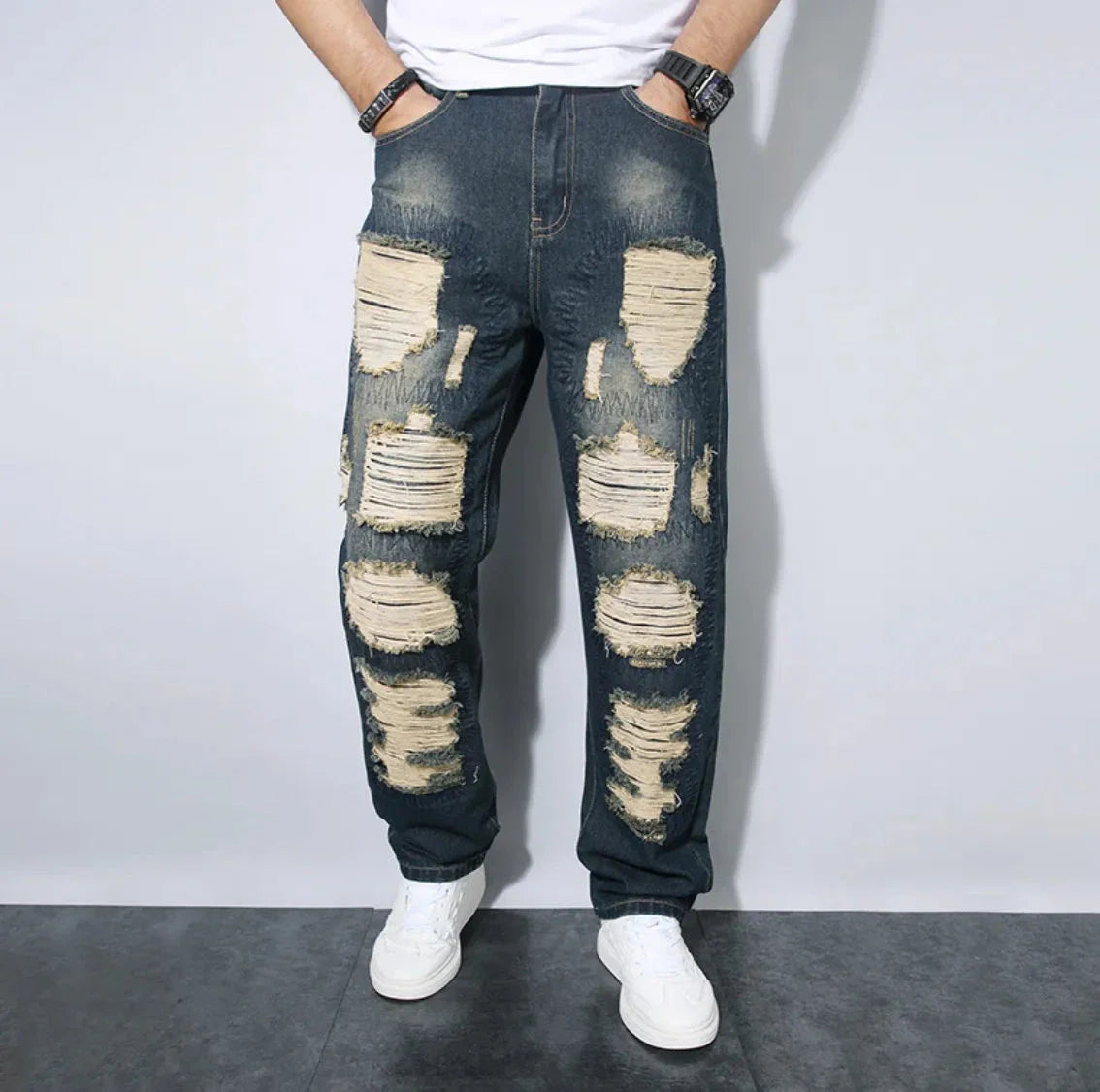 Men's loose fit distressed denim jeans heavy wash ripped details relaxed straight leg streetwear