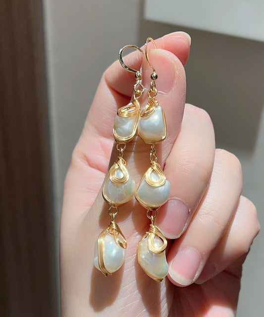 Boucles d'oreilles pendantes modernes en cuivre doré et perles - Wavlynn