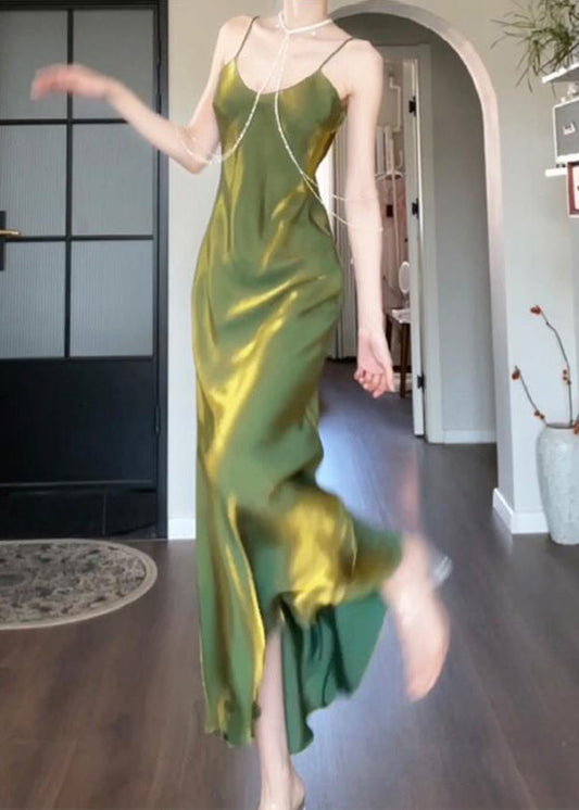 Robe longue drapée en soie verte moderne à col bateau et bretelles spaghetti sans manches - Wavlynn