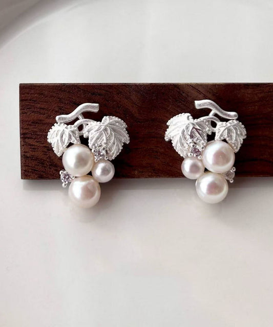 Boucles d'oreilles puces modernes en cuivre blanc doré et perles de raisin - Wavlynn