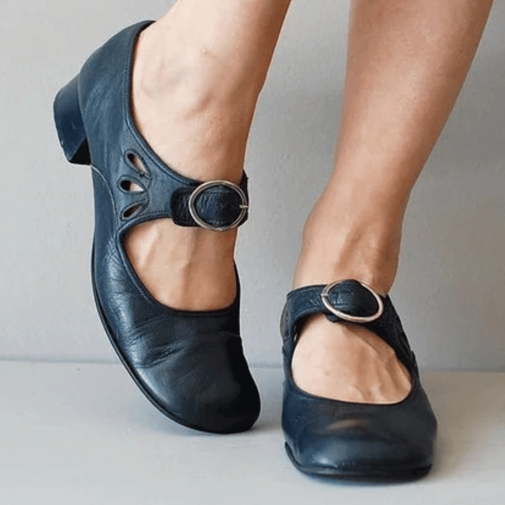Women's leather-look Mary Jane shoes low block heel round toe buckle cut-out detail