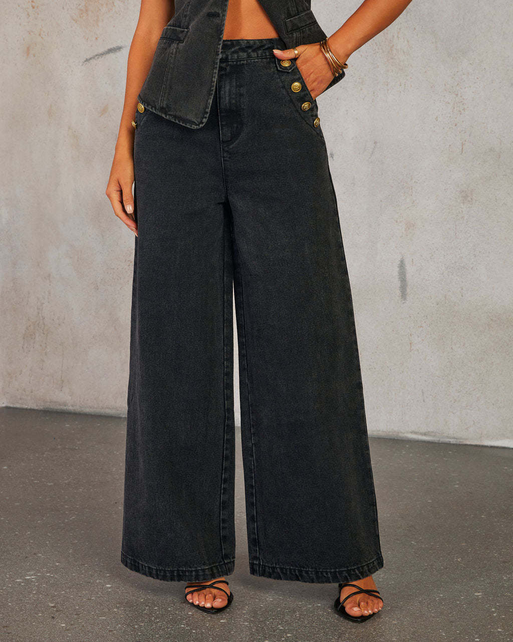 Women's blue denim vest tailored fit waist-length style with button closure front