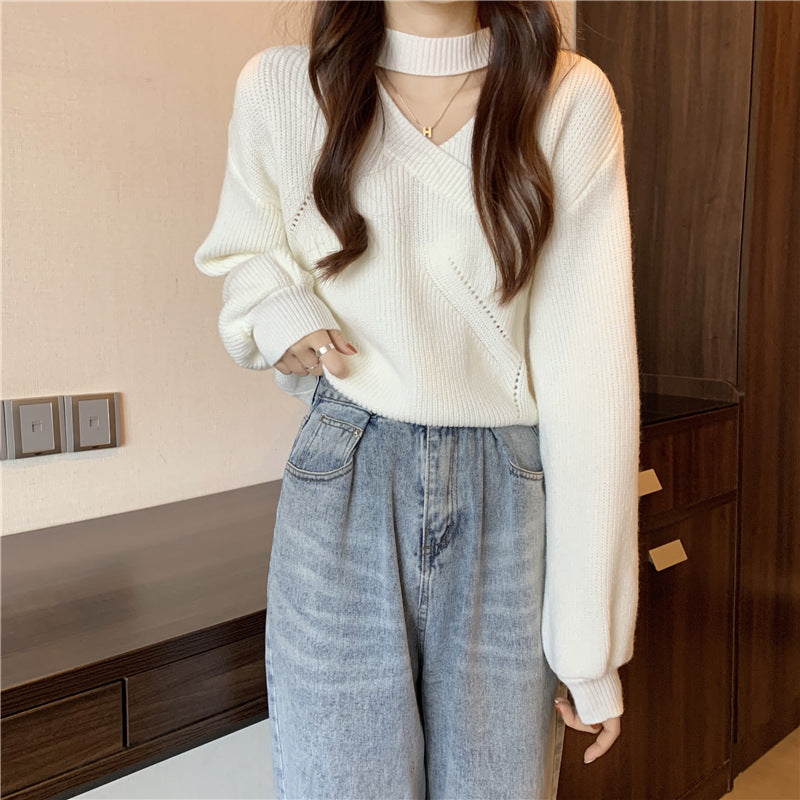 Women's paisley knit sweater with V-neck choker collar, ribbed details, relaxed fit fall essential