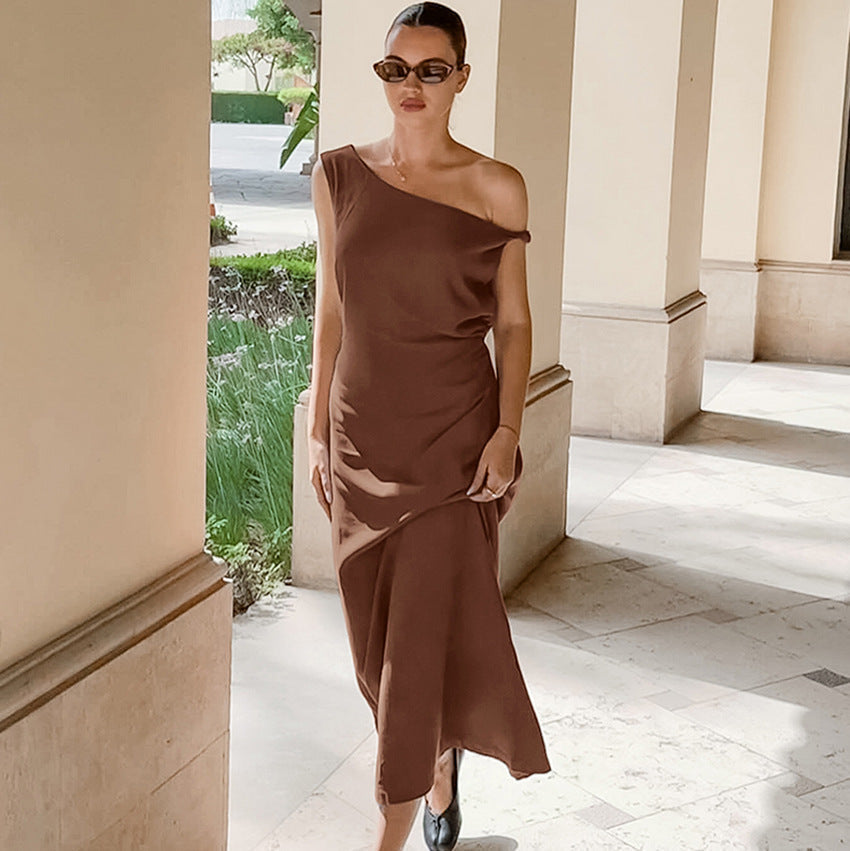 Women's elegant maxi dress asymmetric one-shoulder flowing silhouette figure-skimming formal gown