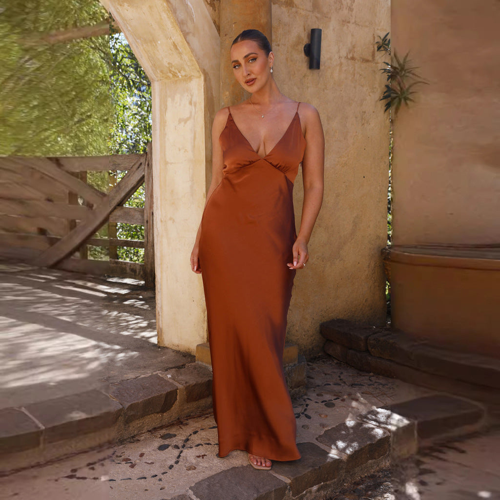 Women's satin evening dress slim fit V-neck sleeveless backless design with elegant fluid drape
