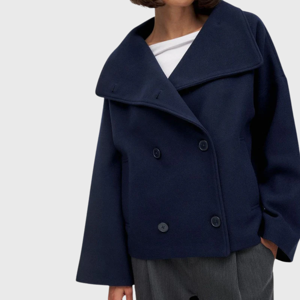 Marle warm short coat in plush fabric with relaxed structured silhouette and shortline cut