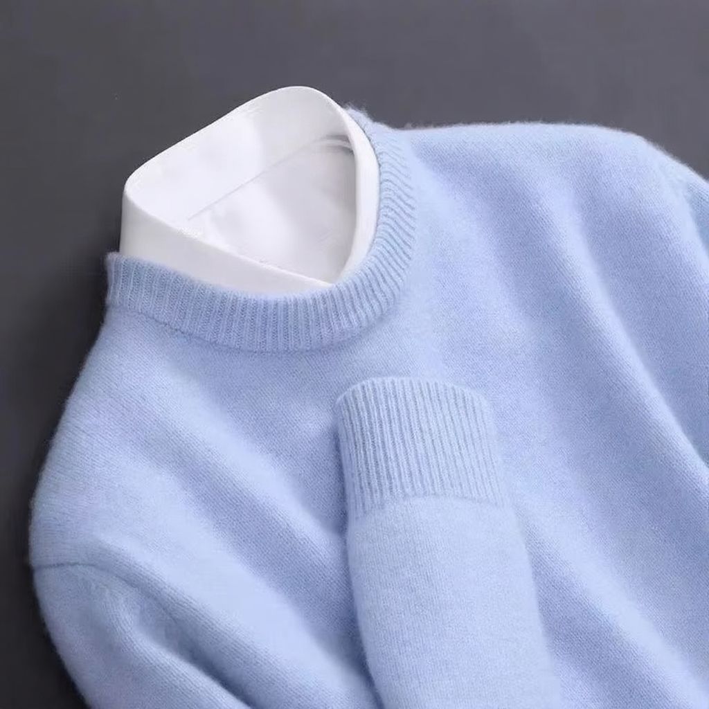 Men's oversized cashmere knit pullover sweater O-neck relaxed fit in warm cozy neutral tone