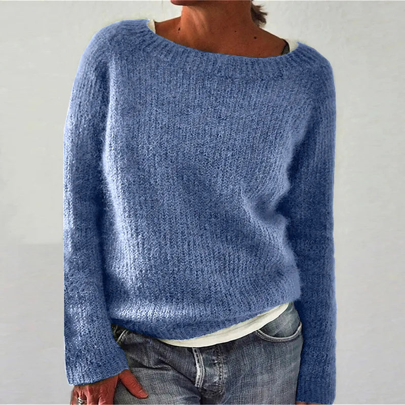 Women's cozy relaxed-fit knit pullover sweater in soft breathable fabric for casual everyday wear