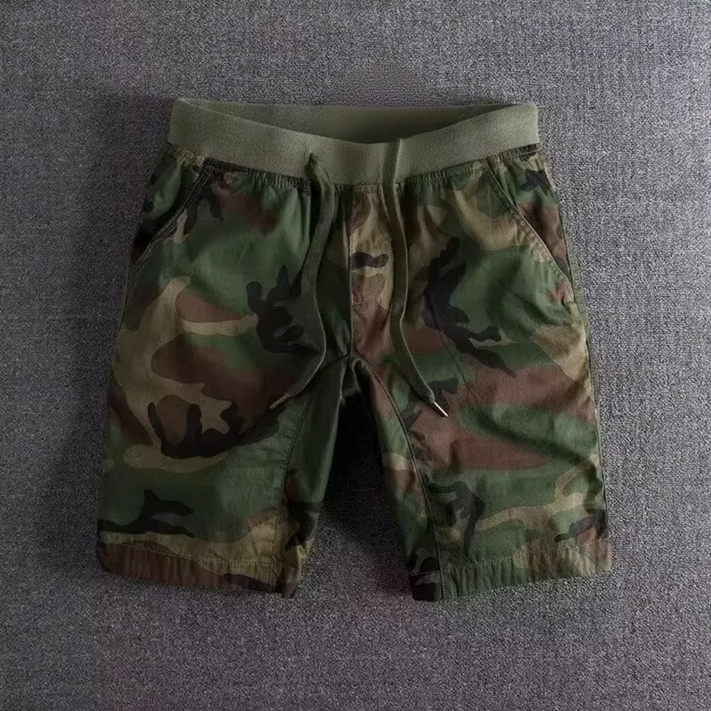 Men's loose fit camouflage sports shorts lightweight breathable fabric with adjustable drawstring waist