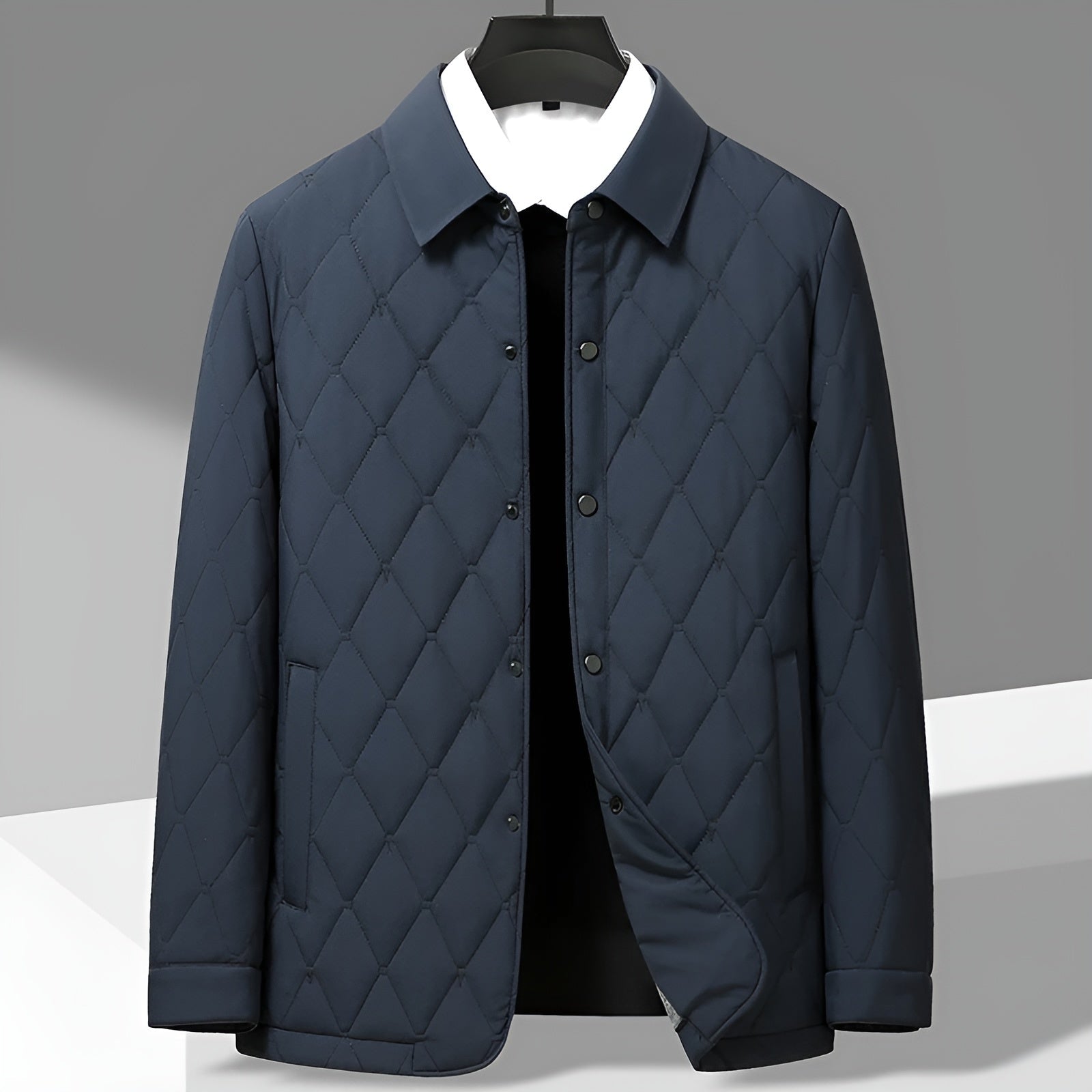 Hamilton quilted jacket with diamond pattern, turn-down collar, French cuffs, sleek silky finish