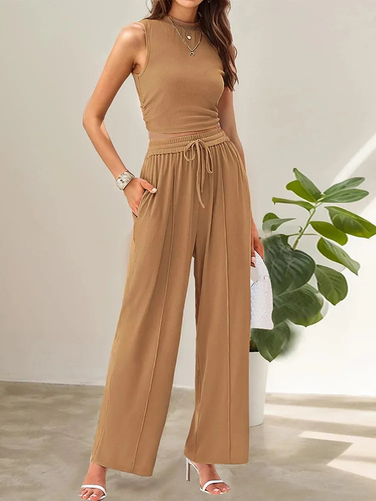 Lena summer two-piece pants set in solid color, sleeveless top with relaxed-fit trousers
