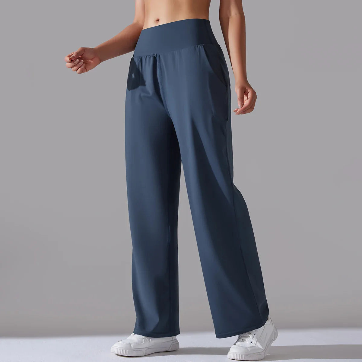 Velva Flow wide-leg leggings in soft flowing fabric with sculpting waistband and relaxed silhouette