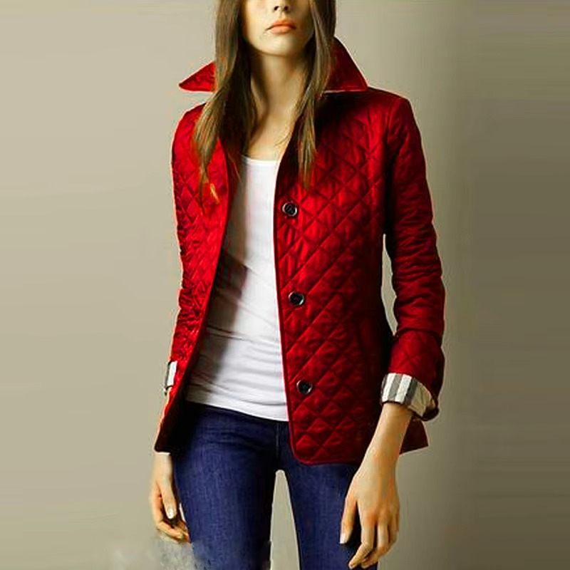 Women's slim quilted winter coat with lapel collar, tailored silhouette and side pockets