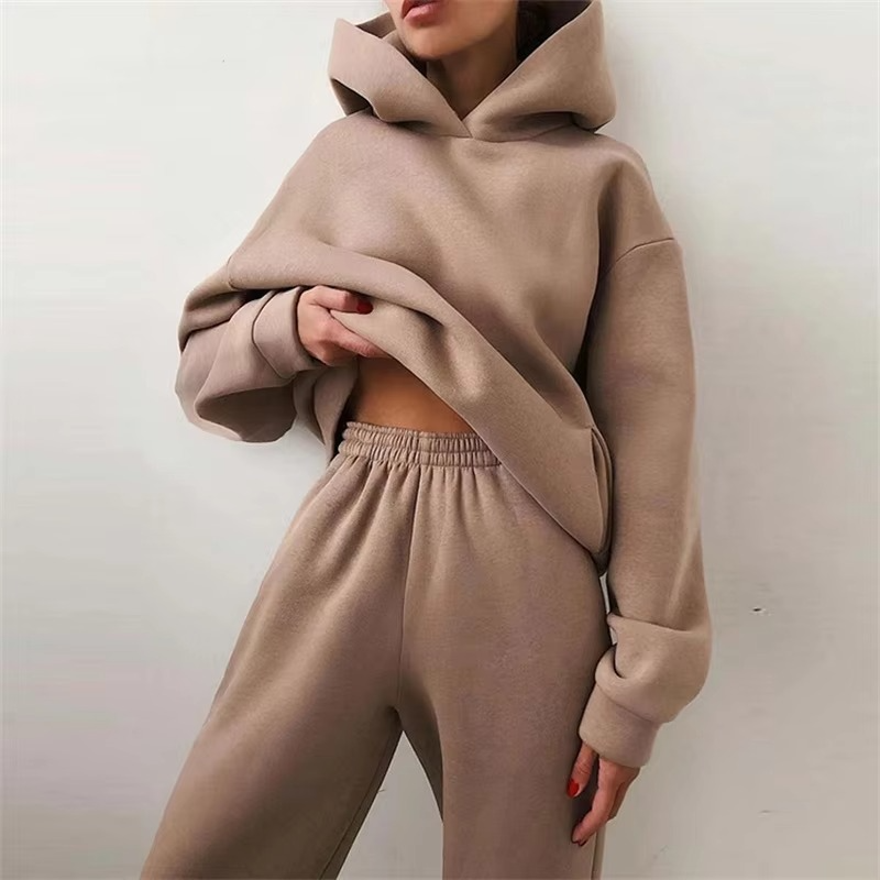 Women's oversized hoodie tracksuit set with long pants, cozy brushed interior, casual fall loungewear