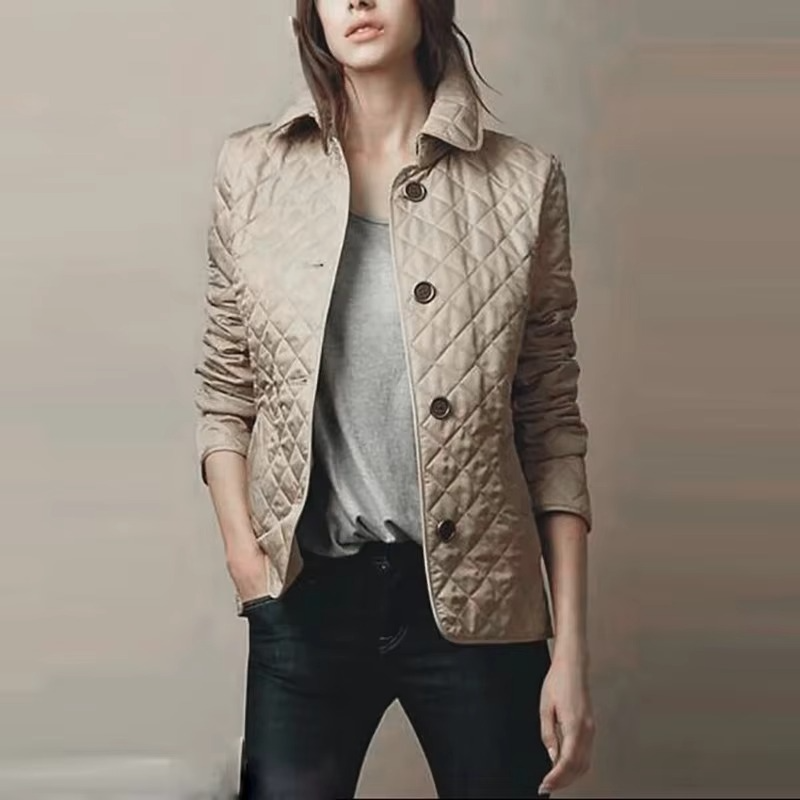 Women's slim quilted winter coat with lapel collar, tailored silhouette and functional pockets