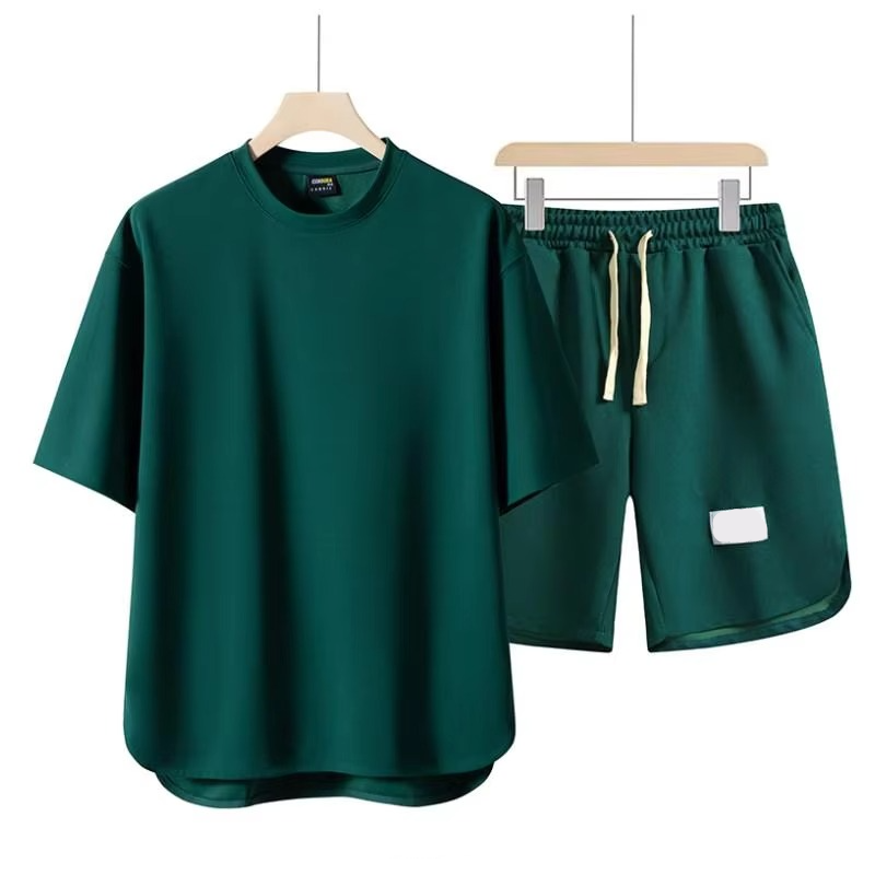 Men's streetwear two-piece set short sleeve shirt and matching shorts relaxed loose-fit elastic waistband