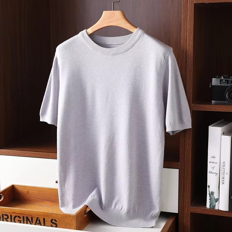 Men's ivory cashmere short sleeve O-neck sweater, lightweight fine-knit with relaxed everyday fit