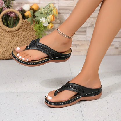 Women's Winslow comfort thong sandals with cushioned insole, lightweight sole for all-day ease