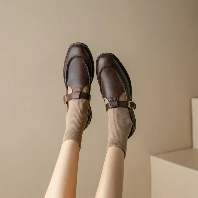 Women's retro Mary Jane shoes round toe low heel T-strap gold buckle closure timeless style