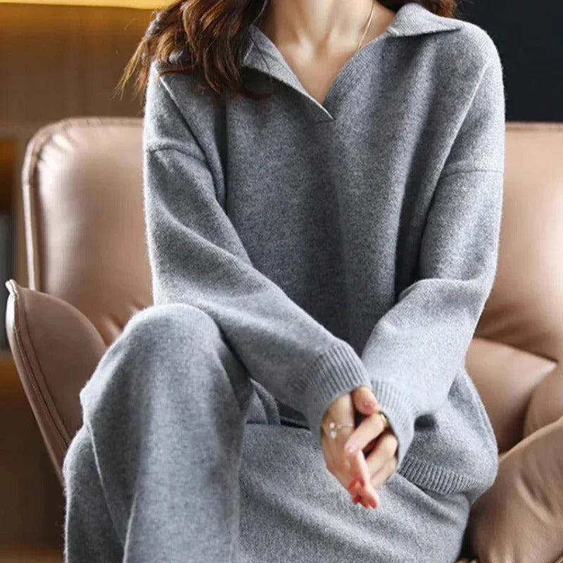 Women's winter two-piece lounge set cozy matching top and bottoms relaxed fit casual chic outfit