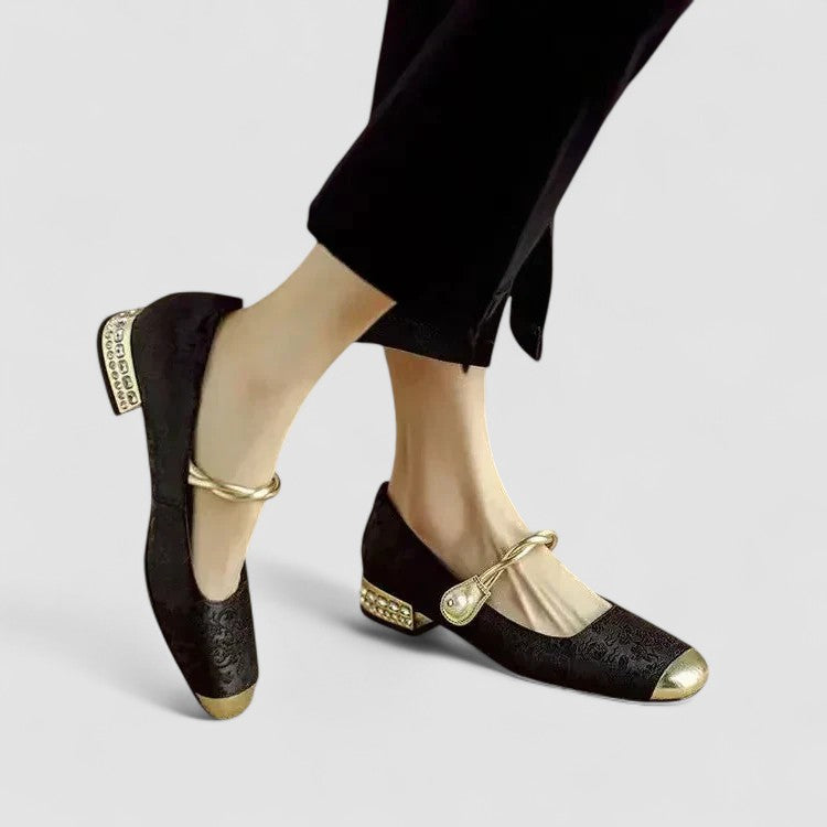 Women's comfort Mary Jane shoes in classic style with comfort support and cushioned heel comfort