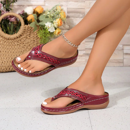 Women's Winslow comfort thong sandals with cushioned insole, lightweight sole for all-day ease