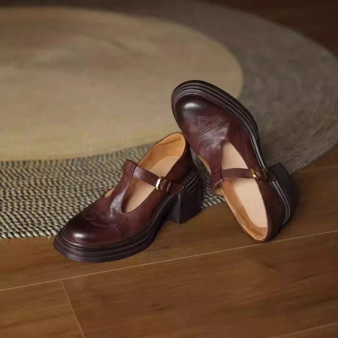 Classic women's leather T-strap block heel shoes in timeless vintage-inspired silhouette