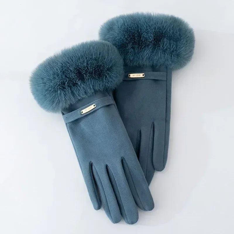 Women's fitted wrist-length gloves with chic fur cuff and subtle metallic accent for casual wear
