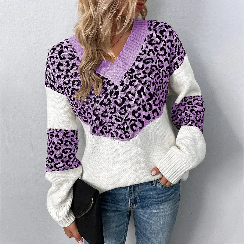 Elegant leopard print V-neck sweater with flattering neckline and feminine relaxed fit