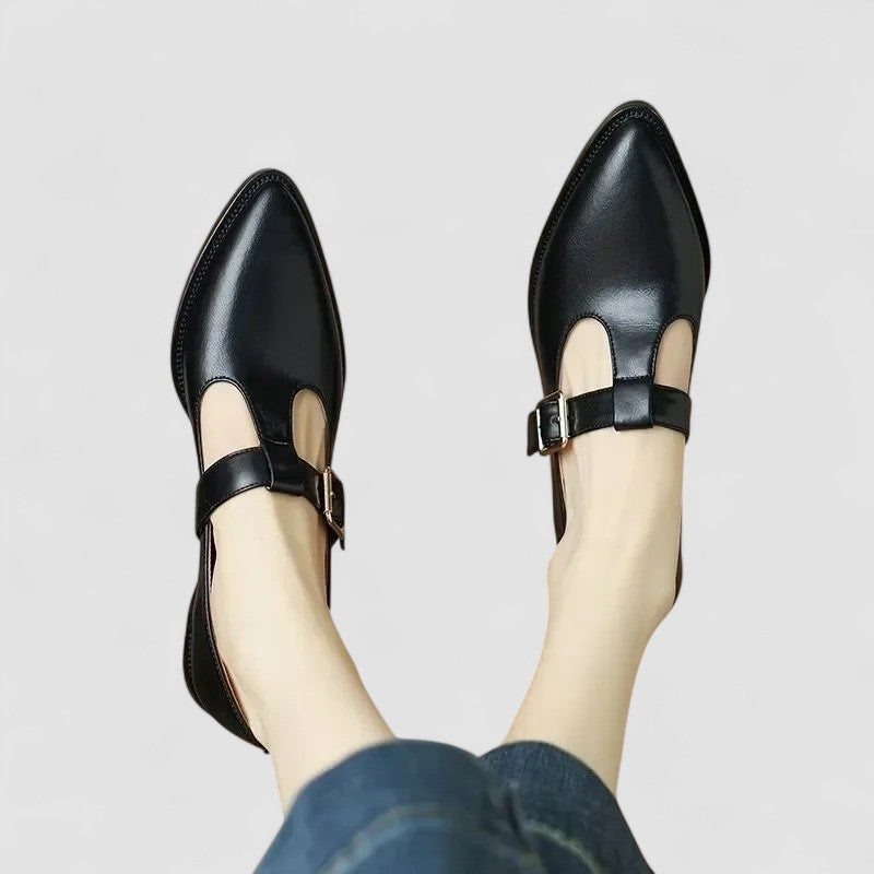 Classic elegant women's comfort shoes in neutral tone with comfort support and refined silhouette