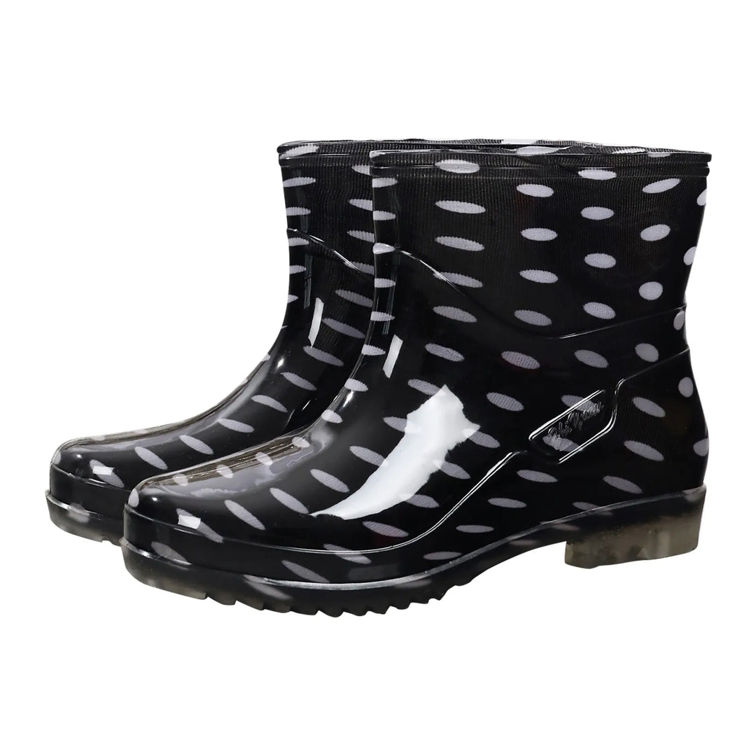 Women's waterproof rubber Wellington boots slip-on mid-calf with outdoor grip sole for rainy days
