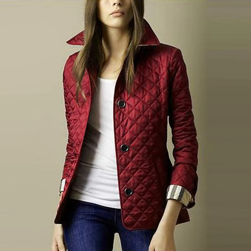 Women's slim quilted winter coat with lapel collar, tailored silhouette and side pockets