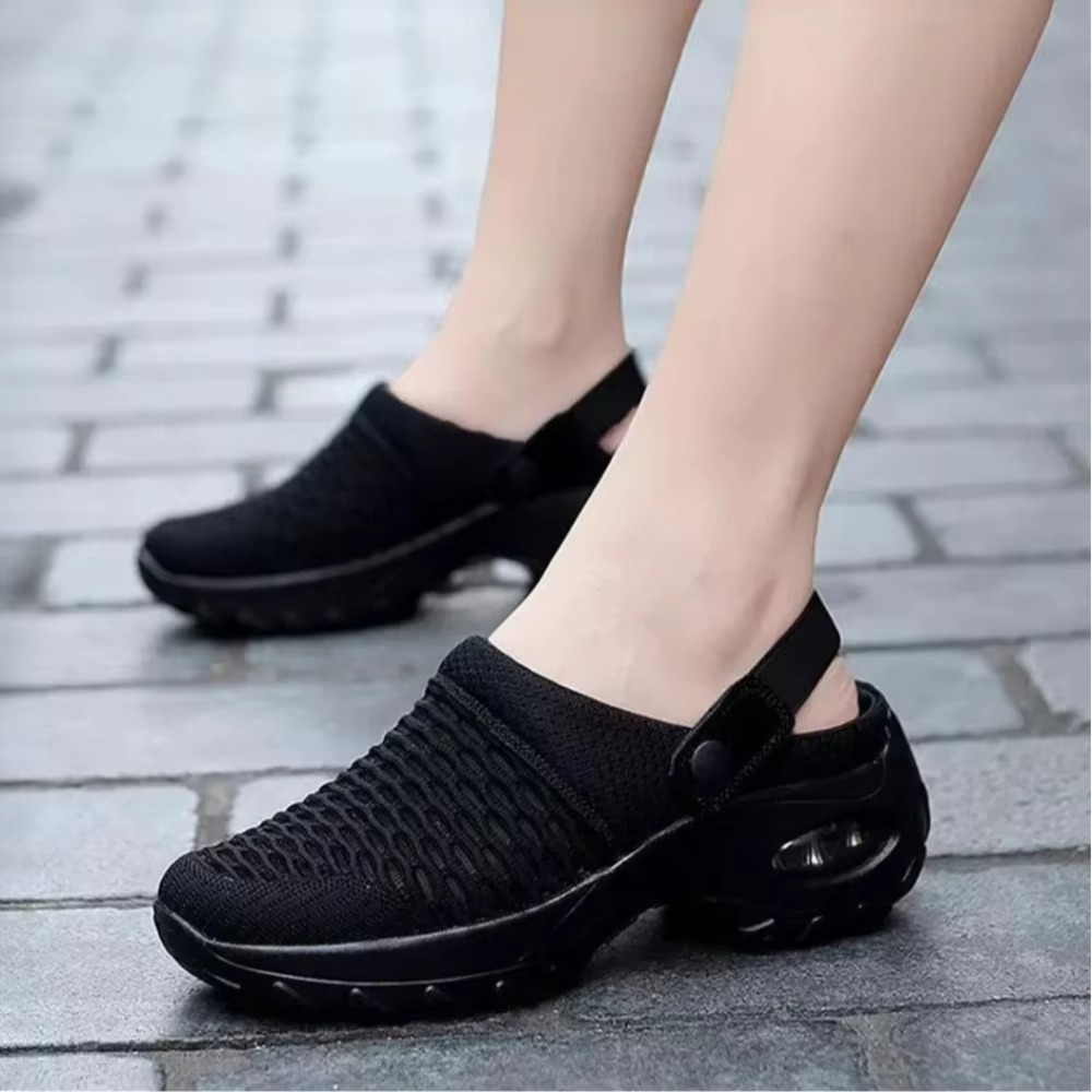 Women's breathable mesh comfort clogs with comfort support in neutral tones, lightweight walking sandals