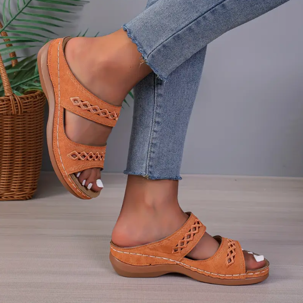 Claire summer sandals with adjustable hook-and-loop strap, textured rubber sole, lightweight casual design