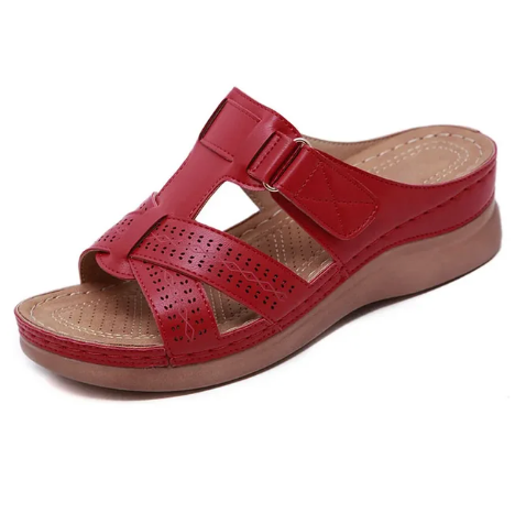 Irina women's casual sandals with cushioned sole, lightweight design for all-day comfort