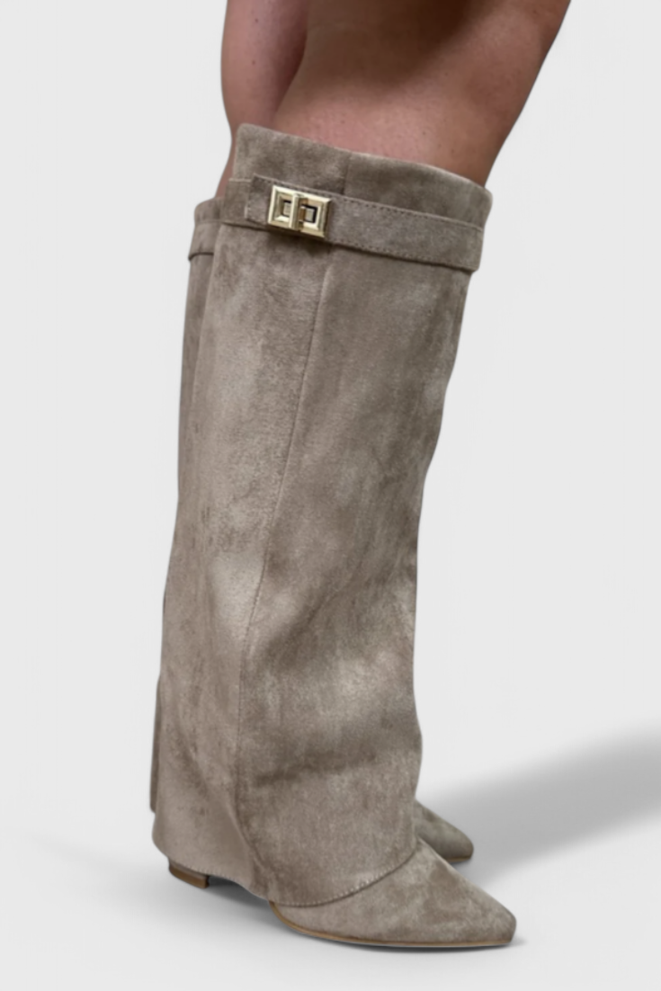 Raya sleek black everyday boots with streamlined silhouette and leg-lengthening slim design