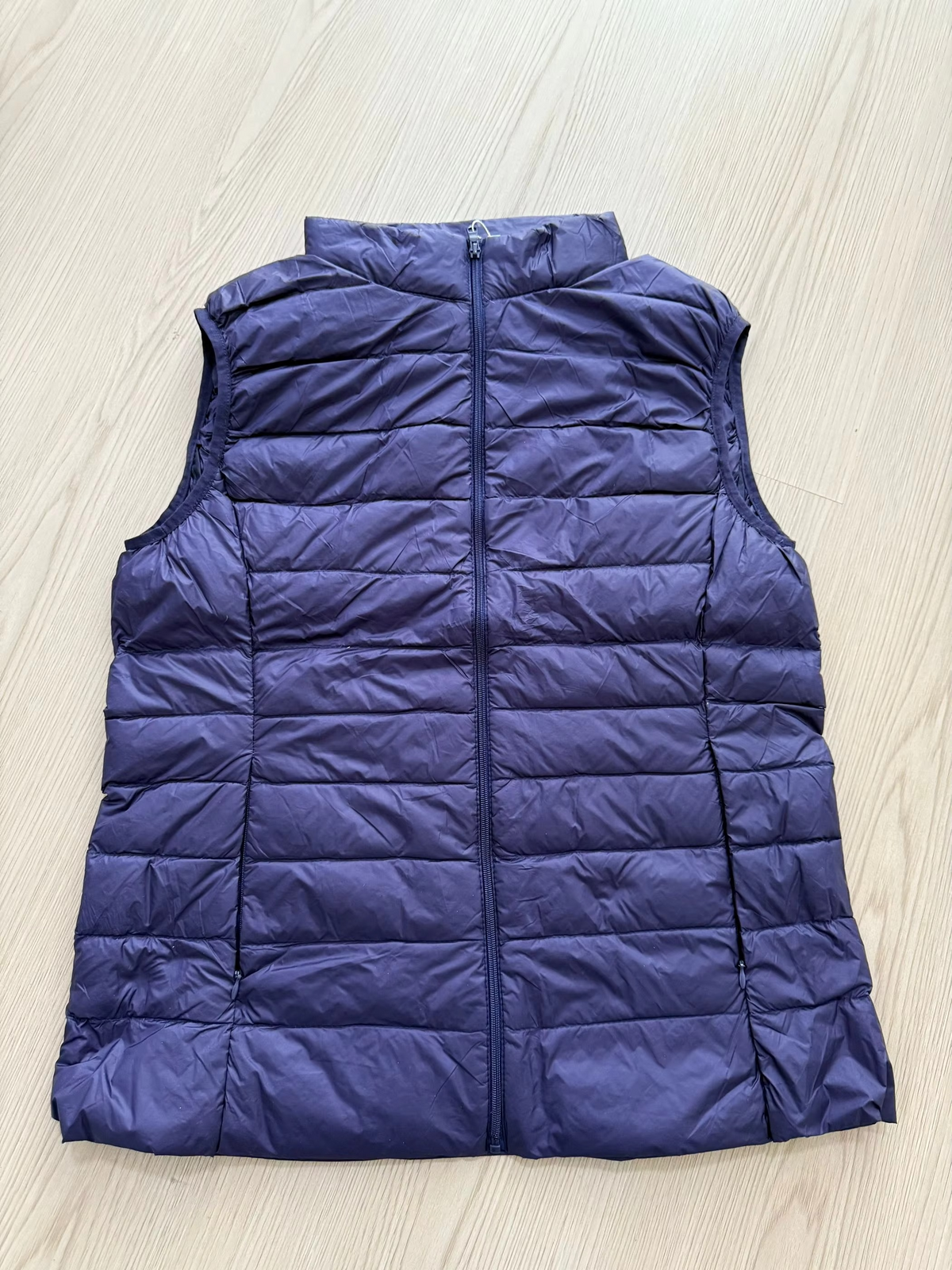 Women's cropped light down puffer vest sleeveless warm layering style lightweight insulation
