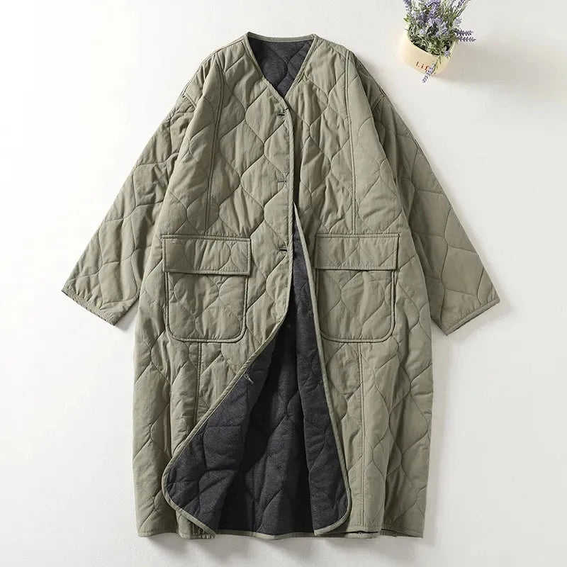 Hannah quilted coat in oversized fit with diamond-stitched padding and foldable sleeves for winter warmth