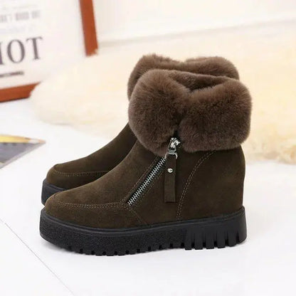 Women's short winter boots with integrated 3-5cm heel, stylish silhouette-enhancing cold-weather design
