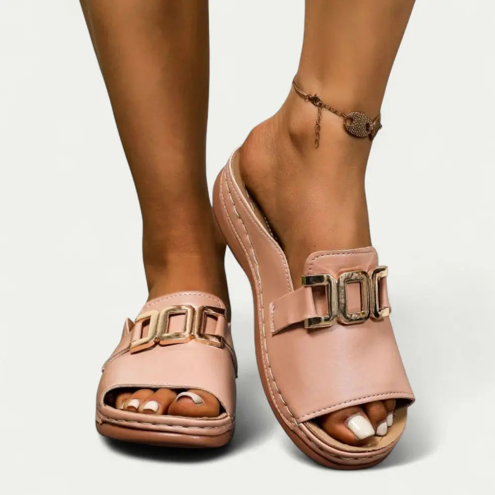 Women's slip-on sandals in beige cushioned sole lightweight summer style versatile everyday comfort
