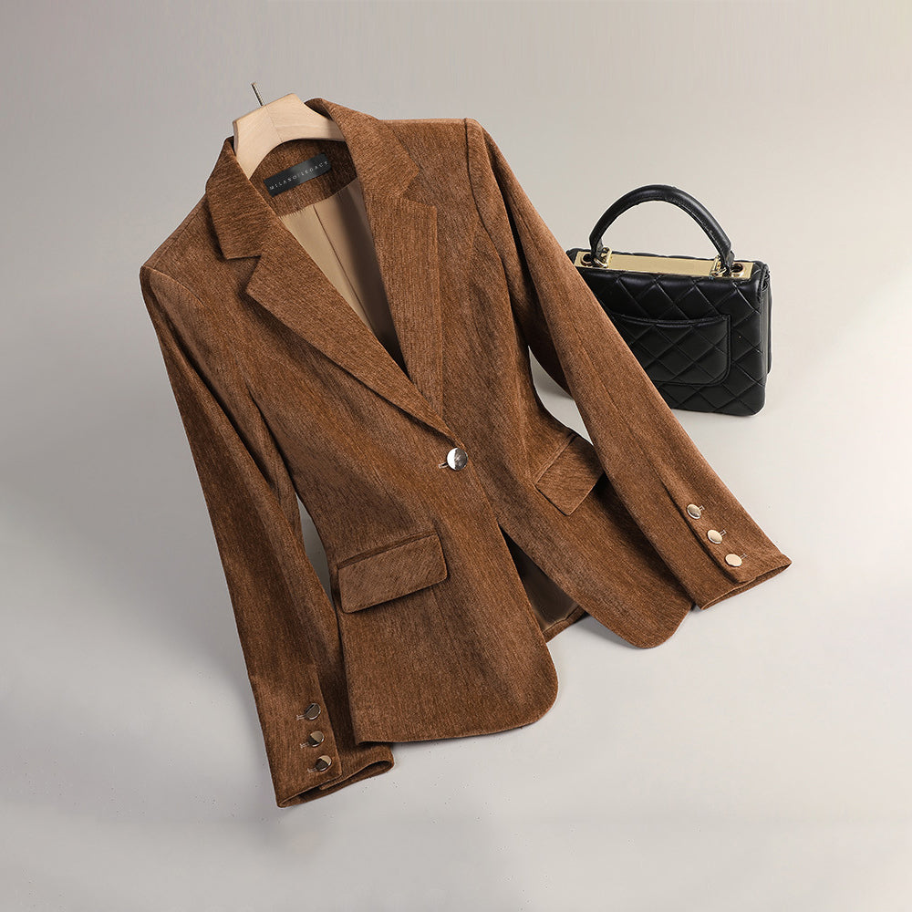Sofia Amoretti slim-cut soft velvet blazer in dawn-inspired tones, elegant autumn statement piece