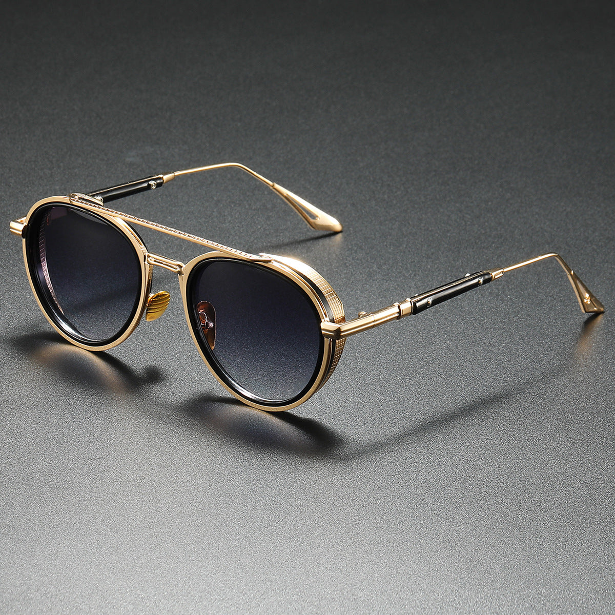 Retro 70s sunglasses polished gold-tone frame warm brown gradient lenses ribbed detailing UV protection