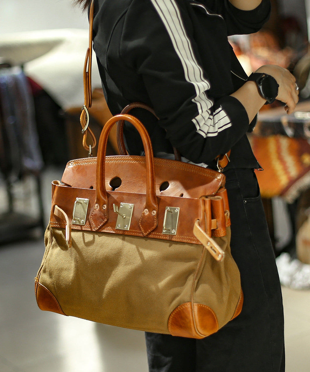Sac fourre-tout élégant en cuir durable et patchwork en toile et lin marron - Wavlynn