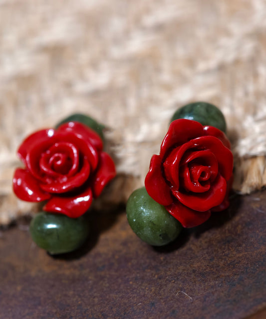Boucles d'oreilles à tige élégantes en cuivre colorblock avec pierres précieuses et coquillages - Wavlynn