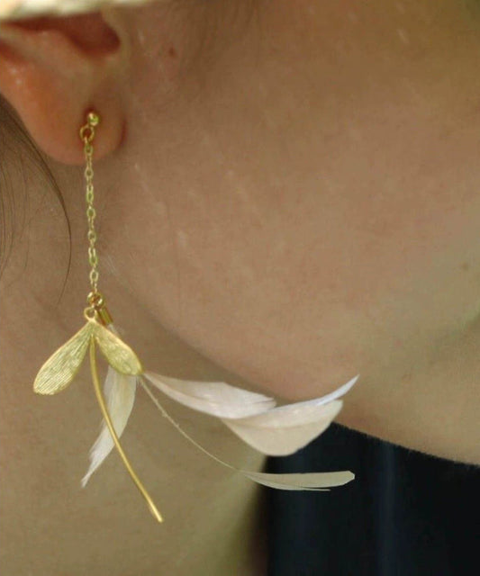 Boucles d'oreilles pendantes élégantes en forme de plume surdorée en cuivre doré - Wavlynn