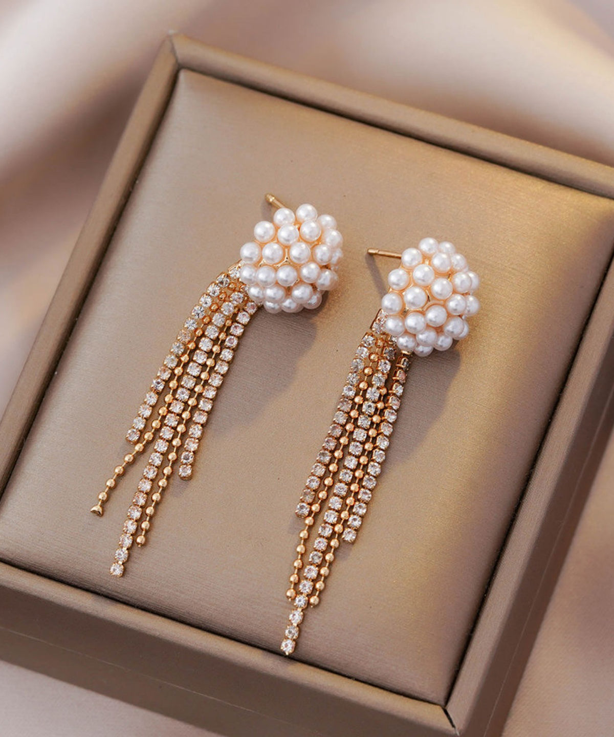 Boucles d'oreilles pendantes élégantes en or, argent et argent avec perles surdorées - Wavlynn