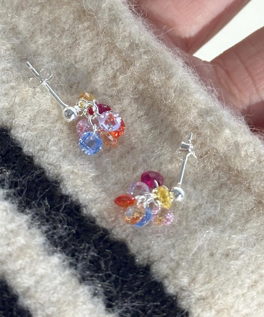 Boucles d'oreilles pendantes élégantes en alliage arc-en-ciel avec perles de raisin en cristal - Wavlynn
