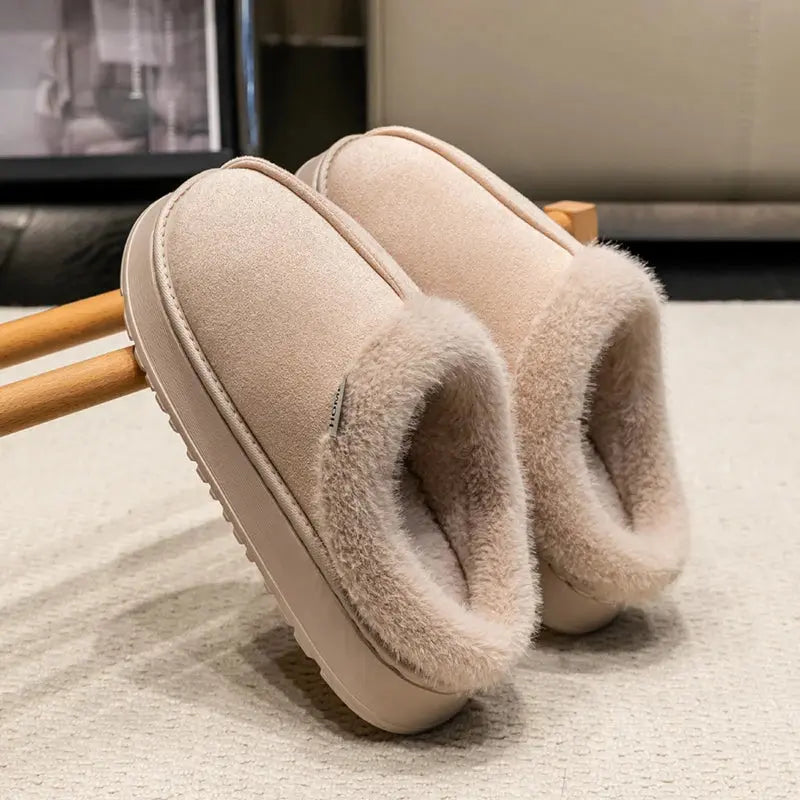 Men's thick sole indoor slippers with plush fur lining, non-slip cozy footwear for warm comfort