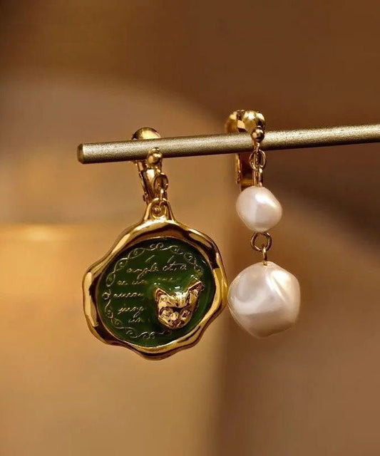 Boucles d'oreilles pendantes asymétriques chat en alliage d'or et perles - Wavlynn