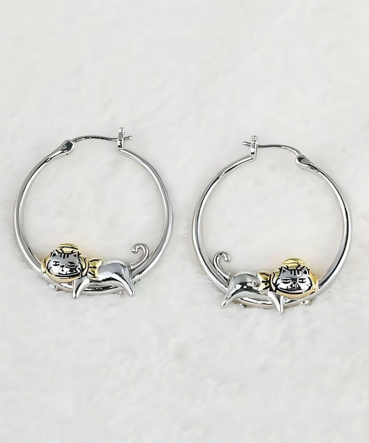 Boucles d'oreilles créoles uniques en soie et cuivre avec petits chats - Wavlynn